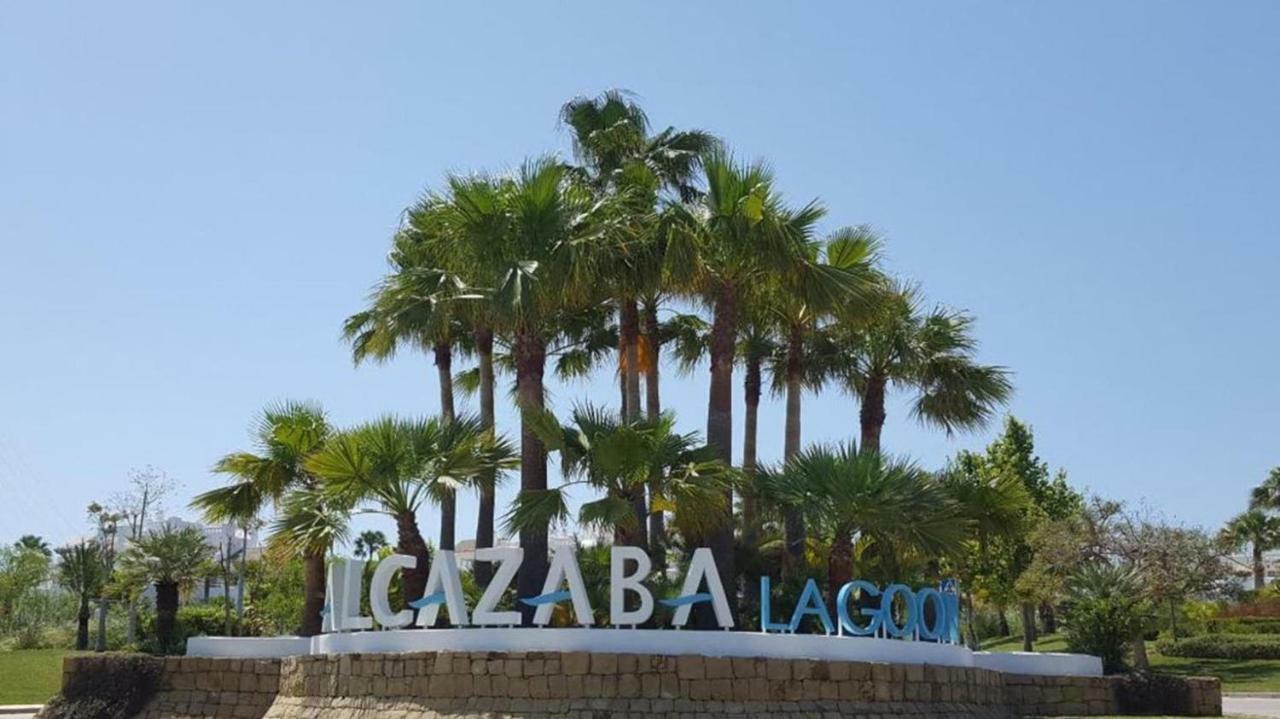 Alcazaba Lagoon Estepona Golf Lägenhet Exteriör bild