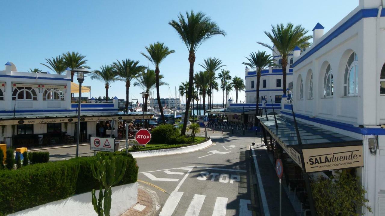 Alcazaba Lagoon Estepona Golf Lägenhet Exteriör bild